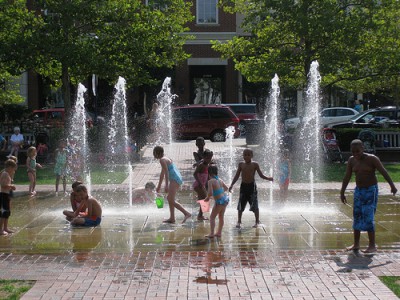 easton-town-center-fountain-play-daveynin
